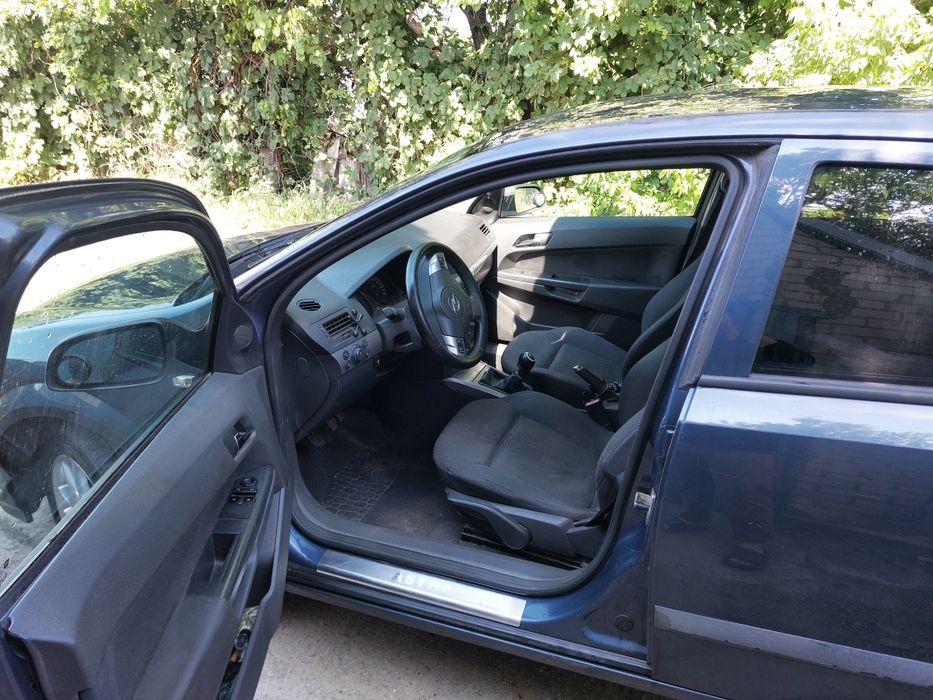 Продам Opel Astra H