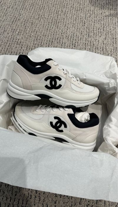 Sneakersy Chanel white