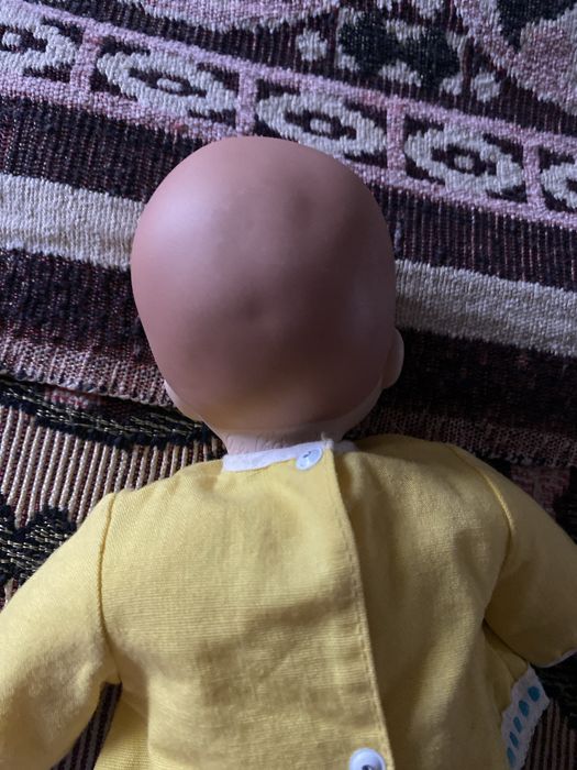 Фарфоровая кукла