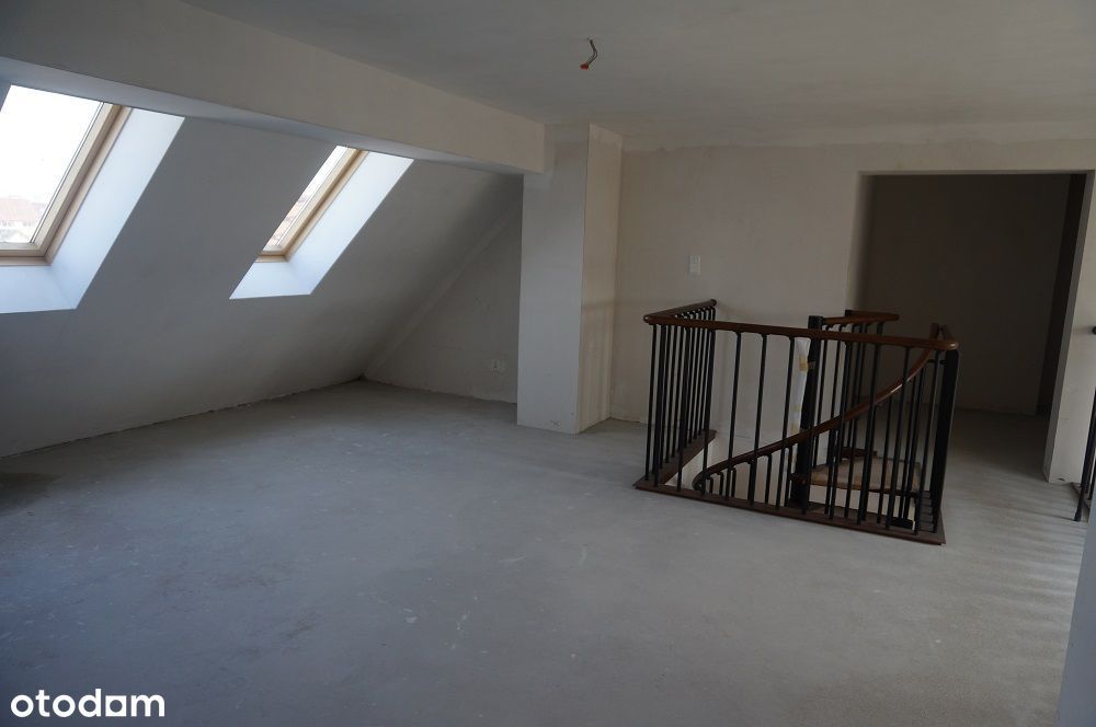 Wyjątkowy Dwupoziomowy Apartament Blisko Morza