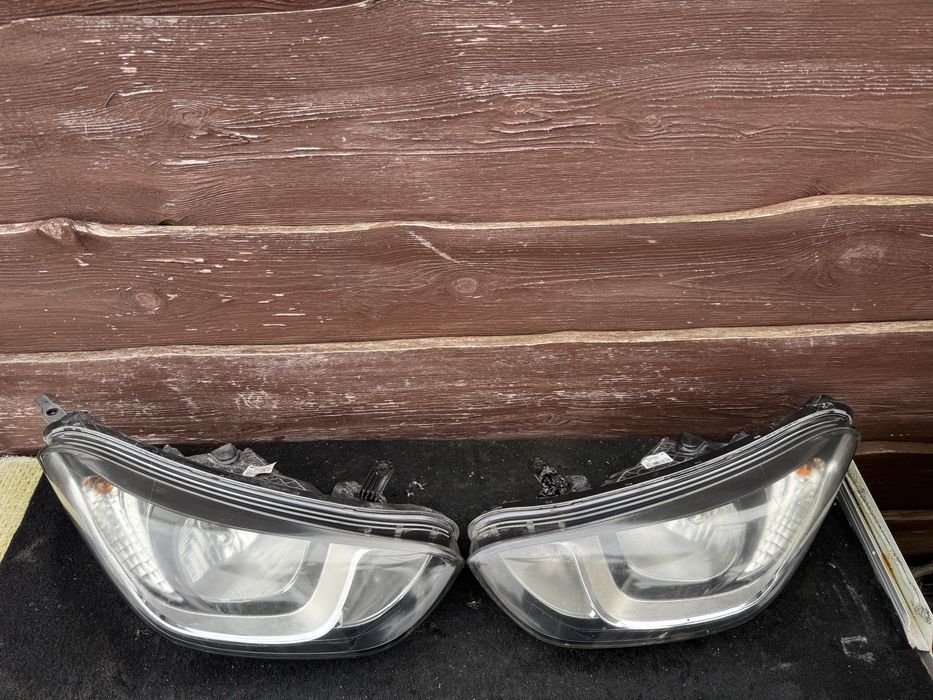 Фари, фара, ліхтарі передні Hyundai i20 Хюндай і20 (12-14)