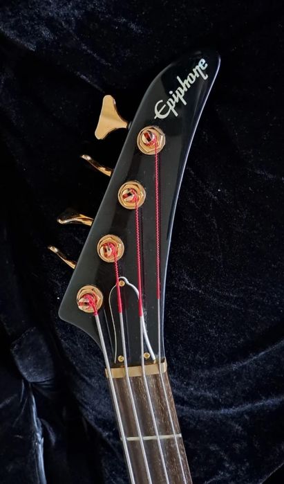 Baixo elétrico Epiphone Korina Explorer
