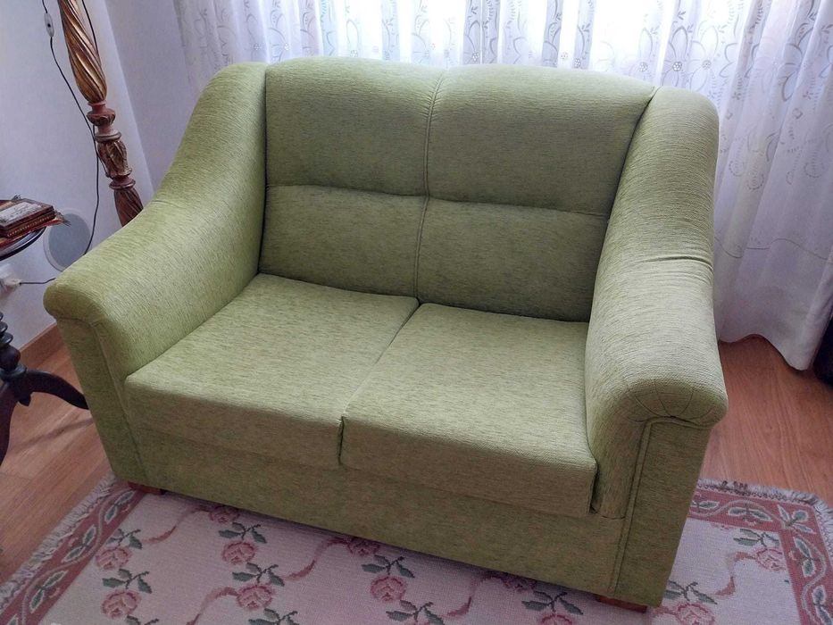 Sofá cama individual. Forrado. Optimo estado