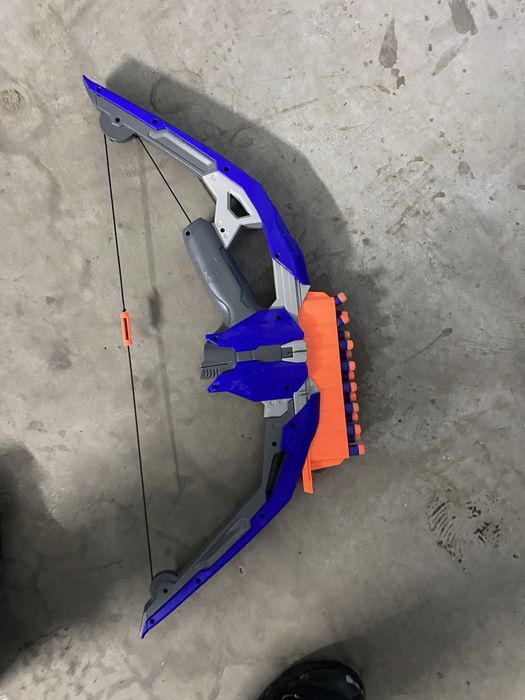 бластер-лук Nerf N-Strike Elite Stratobow.
