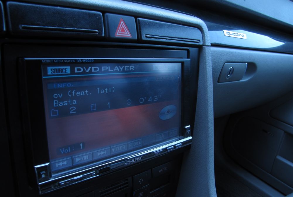 Процесорная магнитола Alpine iva 202r Bluetooth