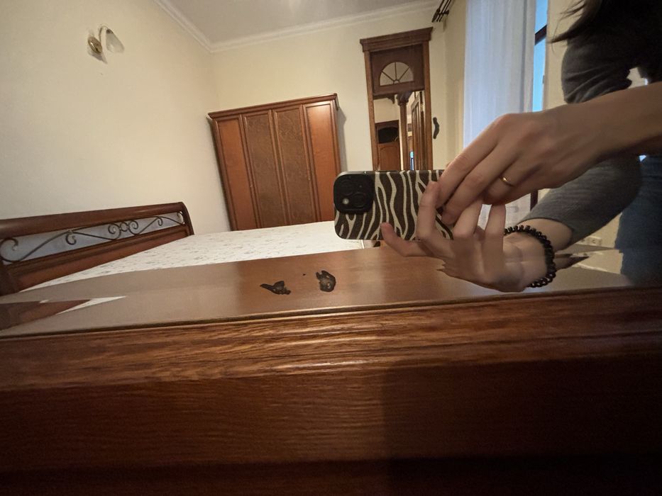 Туалетний столик з тумбами і дзеркалом