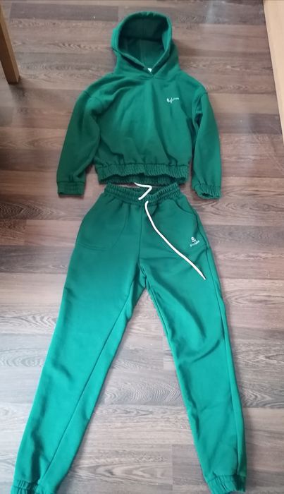 Komplet dresowy spodnie i bluza rozmiar S