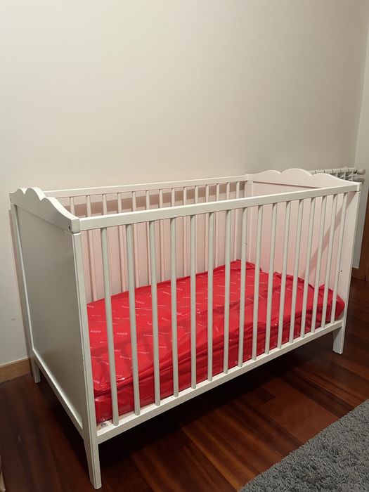 Berço Ikea semi novo + Colchão