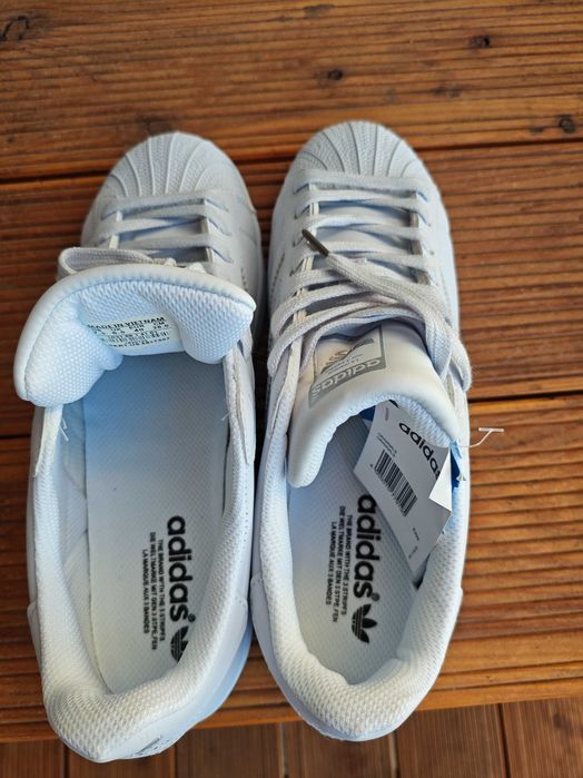 Nowe buty Adidas Superstar białe