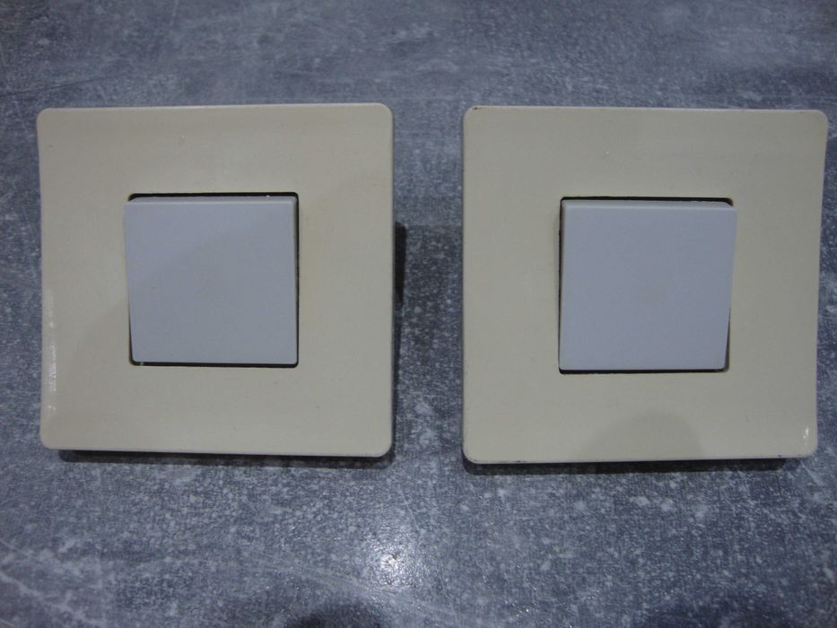 Zestaw 2 sztuki włącznik ścienny wczesny PRL