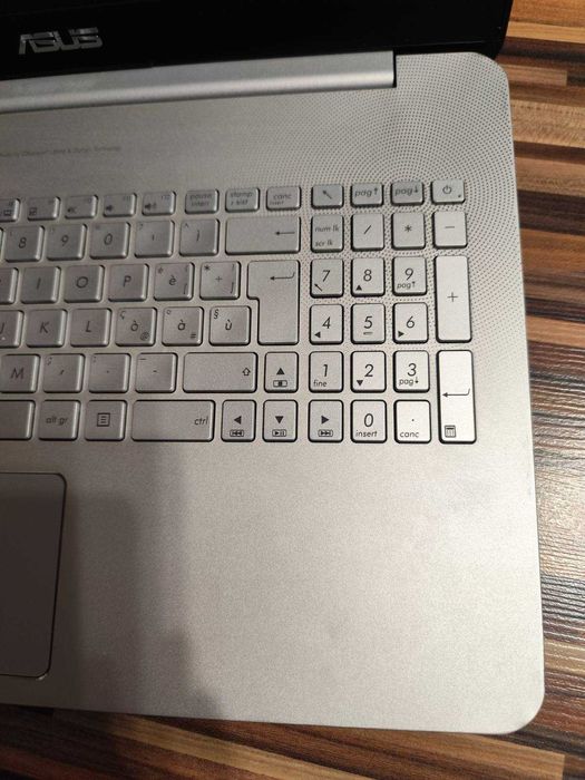 Ігровий ноутбук ASUS N552V з дисплеем 4K Ultra HD (UHD)