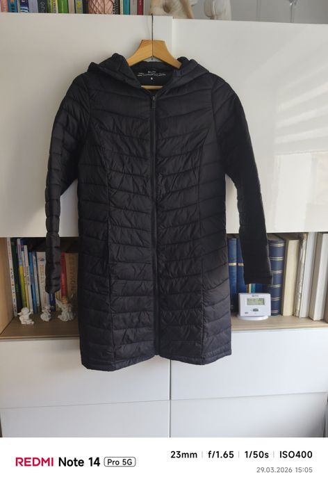 Czarna Kurtka przejściowa na wiosnę albo jesień