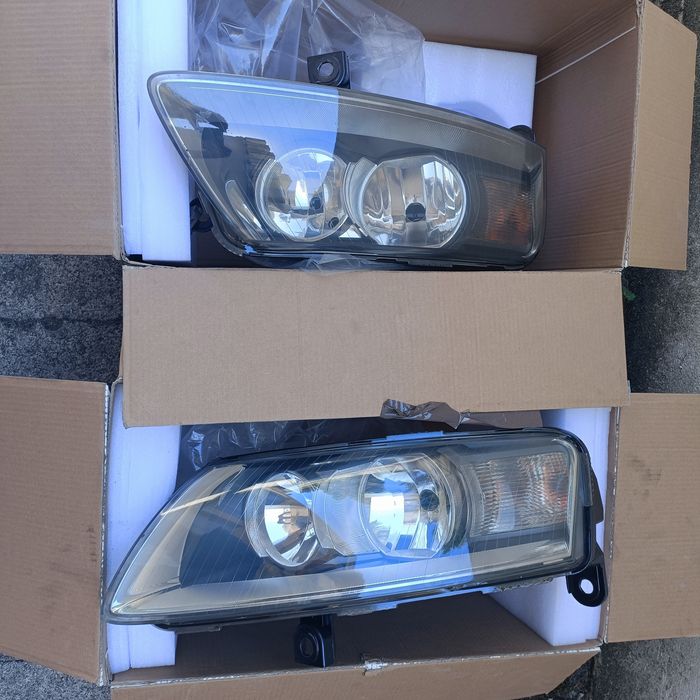 Faróis Audi A6 C6 ,dianteiros,Avant/ Sedan original Hella H7 H1.