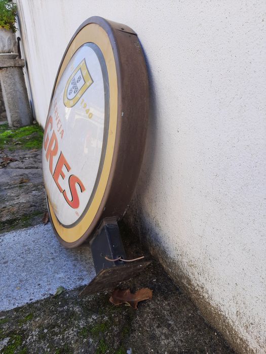 Luminoso Sagres.