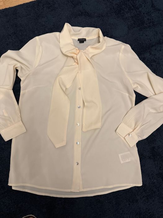 Elegancka bluzeczka  ECRU rozmiar 40 / L