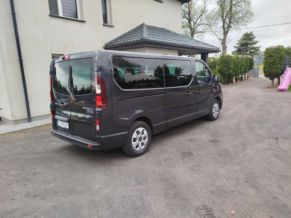 Wynajem busa NOWY Renault Trafic Long 9 osobowy 2025 r. Automat