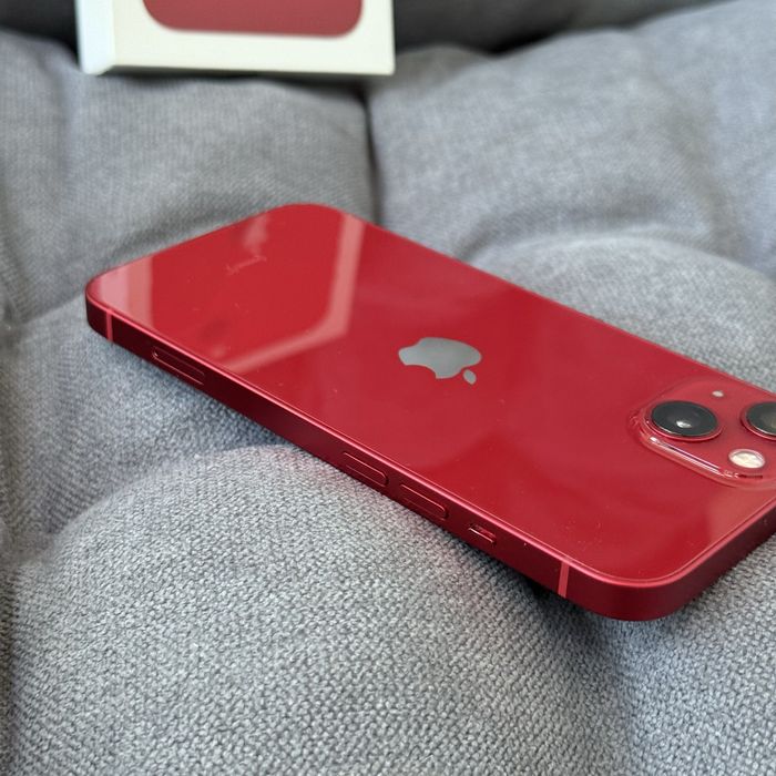 Apple iphone 13 Red 256 гб Идеал