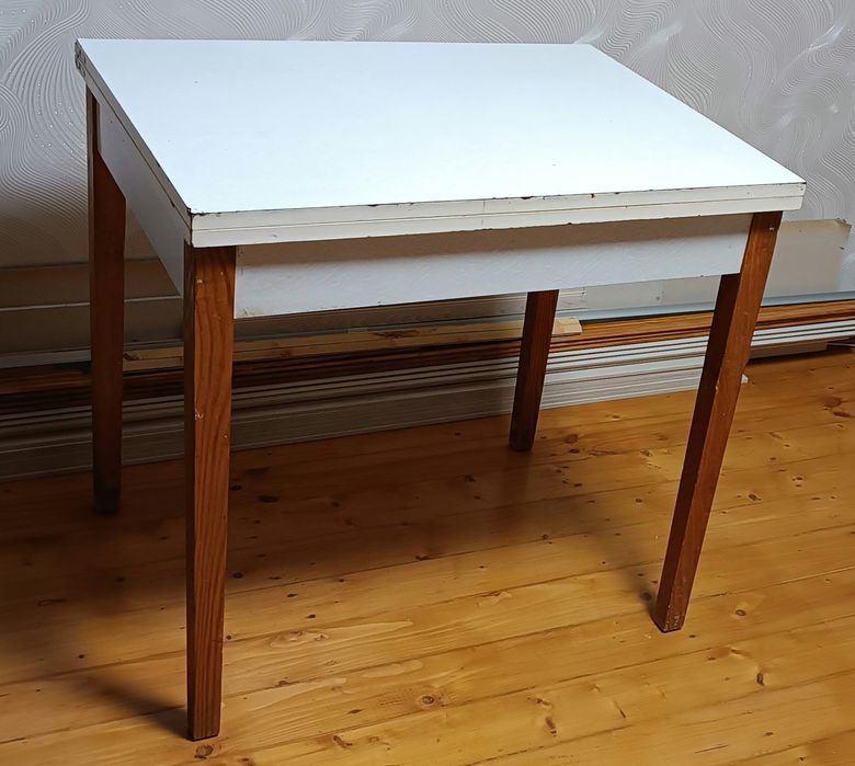 Продается кухонный раскладной стол