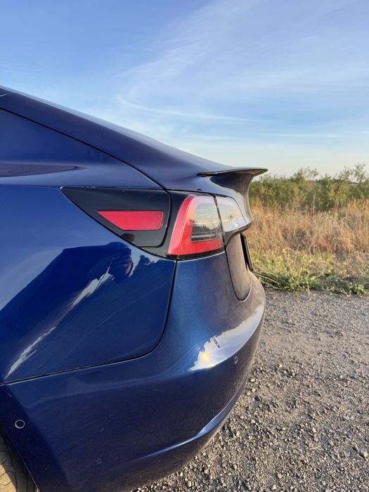 Tesla 3 21год 82.5 kw полный привод 460км