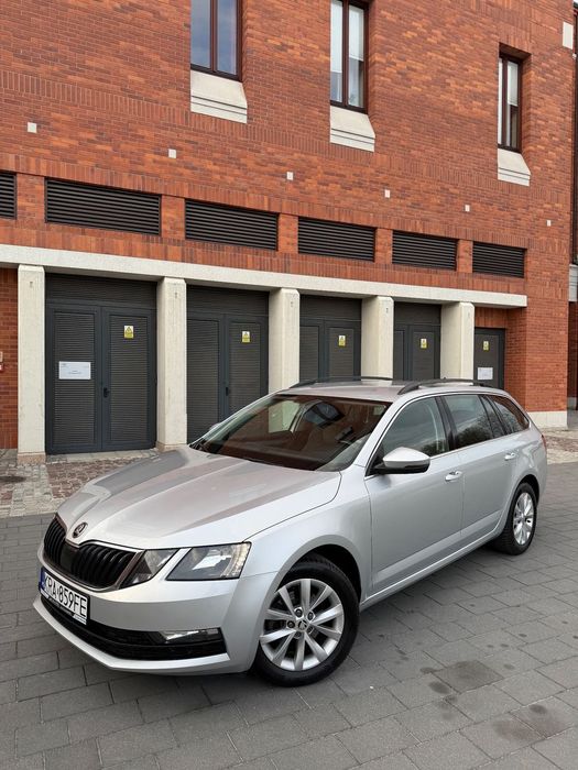 Skoda Octavia 12 miesięcy gwarancji, świeżo po serwisie, DSG, HAK, duża nawigacja