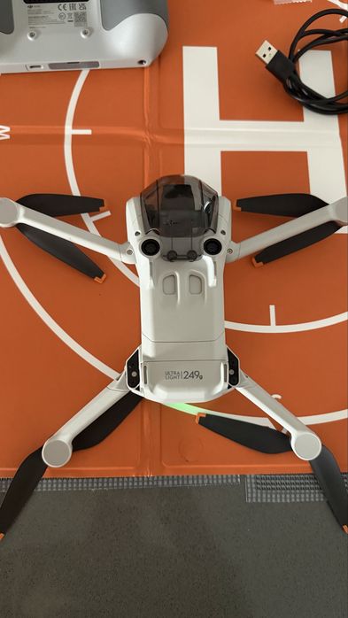 DJI Mini 3 Pro + DJI RC + acessórios