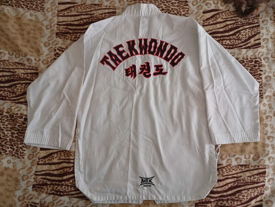 Кимоно для тхеквондо