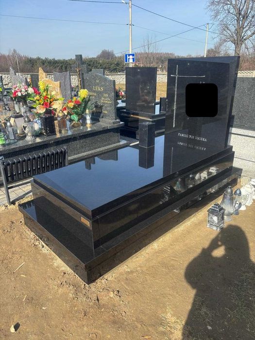 Nagrobki granitowe solidny montaż Zakład Kamieniarski