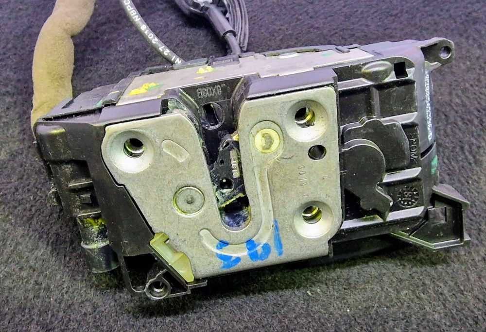 Fechadura / Fecho Porta Trás Esquerdo RENAULT KANGOO Express (FW0/1_) ano 2008