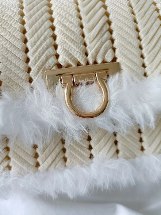 Torebka pleciona na kanwie handmade