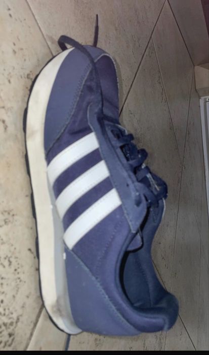Tênis Adidas Azul e Branco