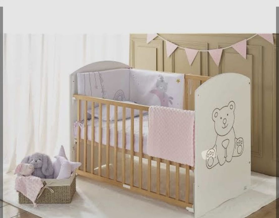 Cama de bebe com colchão em muito bom estado