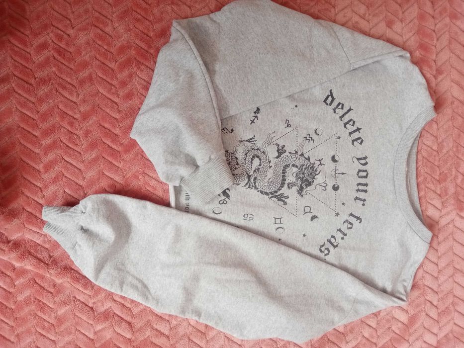 Топ с длинным рукавом.