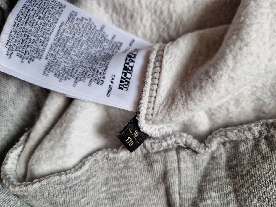 Bluza Napapijri
Rozmiar: M(16/170)
Wymiary:
Szerokość mierzona pod pac