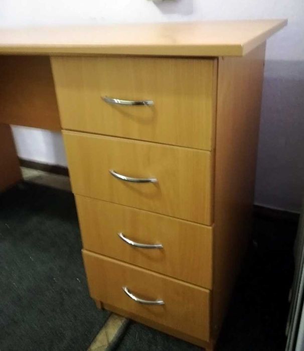 Офісний столик, Київ ш/в/г 130/79/61, доставка