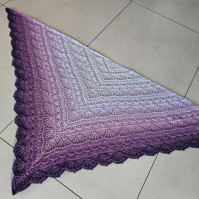 Chusta robiona na szydełku rękodzieło Handmade