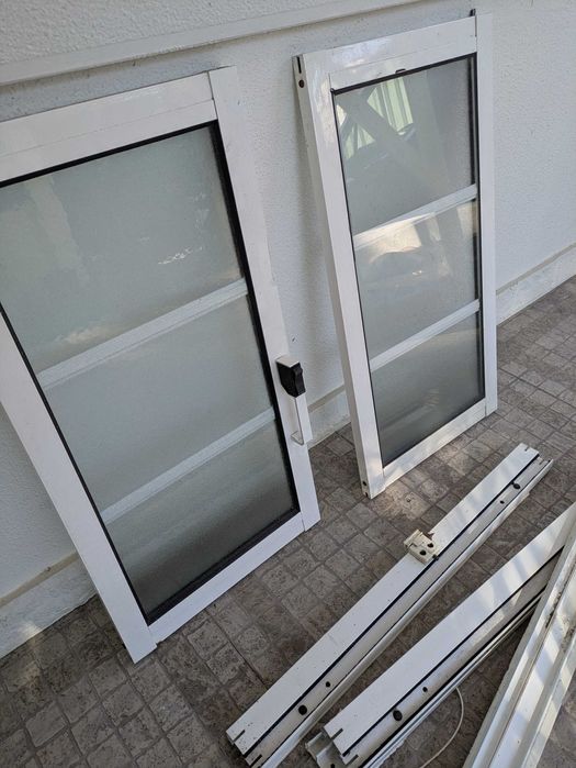 Janela em alumínio com aro