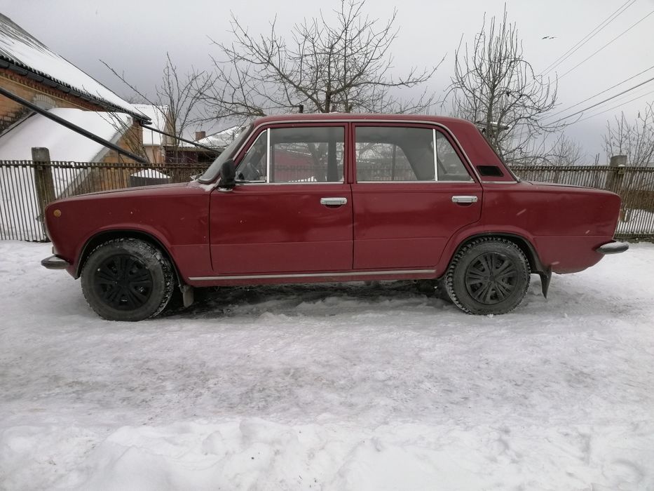 Продам ваз 21011