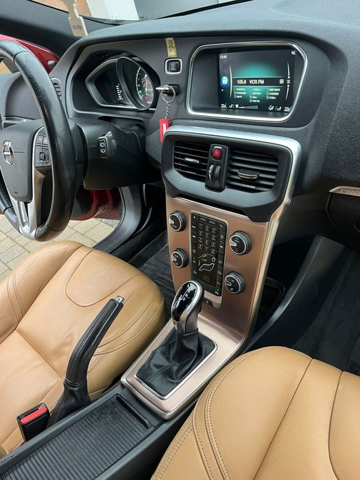 Volvo V40 Cross Country rej.2017
