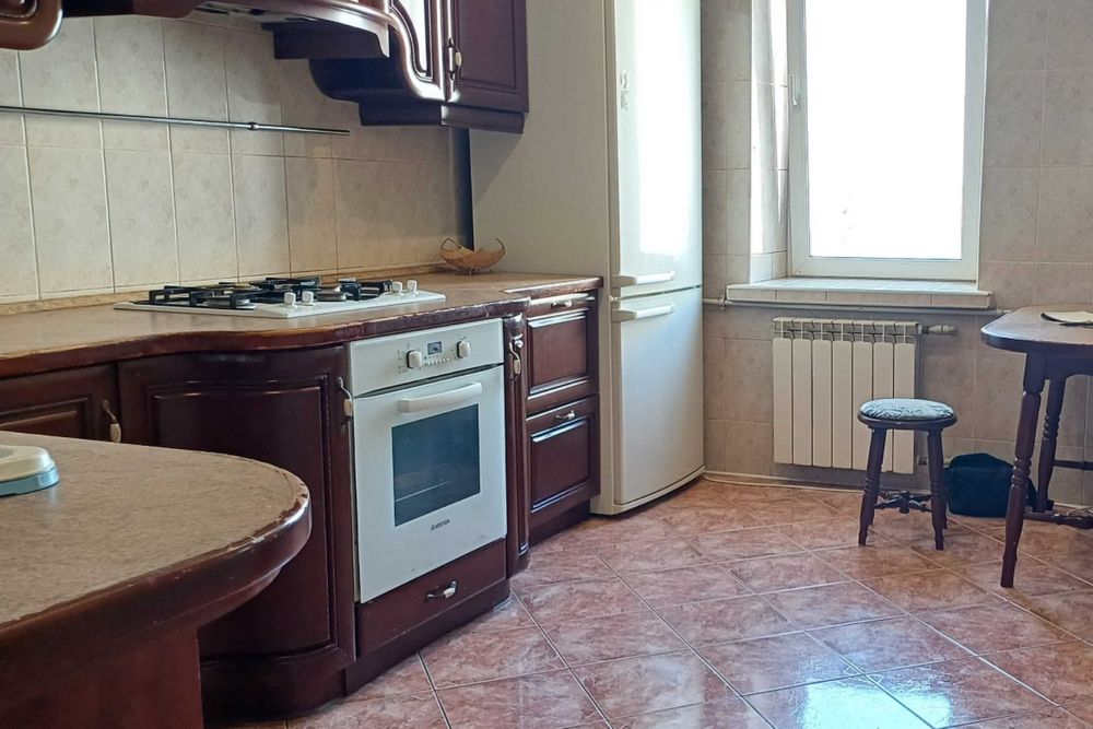 Оренда 3-х кімнатноі квартири корбутівка