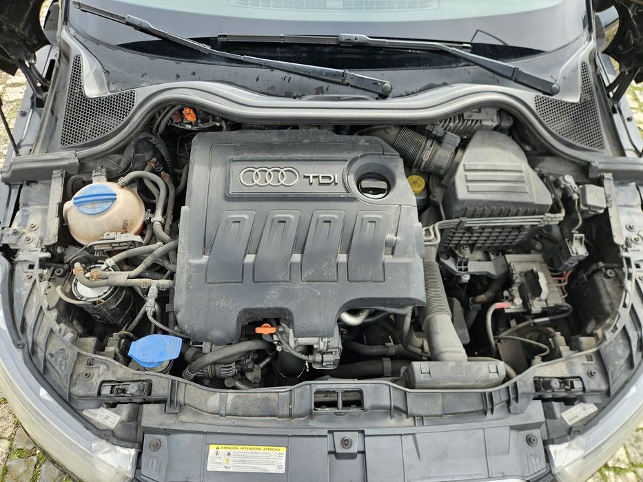 Audi A1 1.6 TDI Sport 5p (2012) - 90cv - Nacional