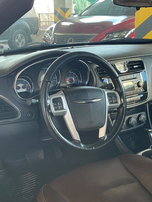 Продам Chrysler 200C