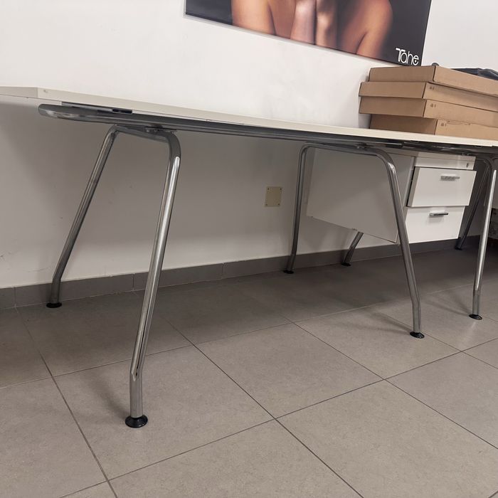 Secretaria com 1600x800  bloco fixo 2 gavetas marca Lusomaple