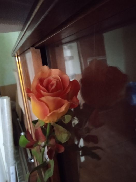 Роза искусственная
