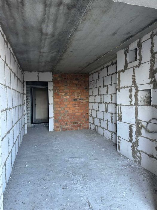 (5) Продаж 2к квартири на проспекті Юності  4422