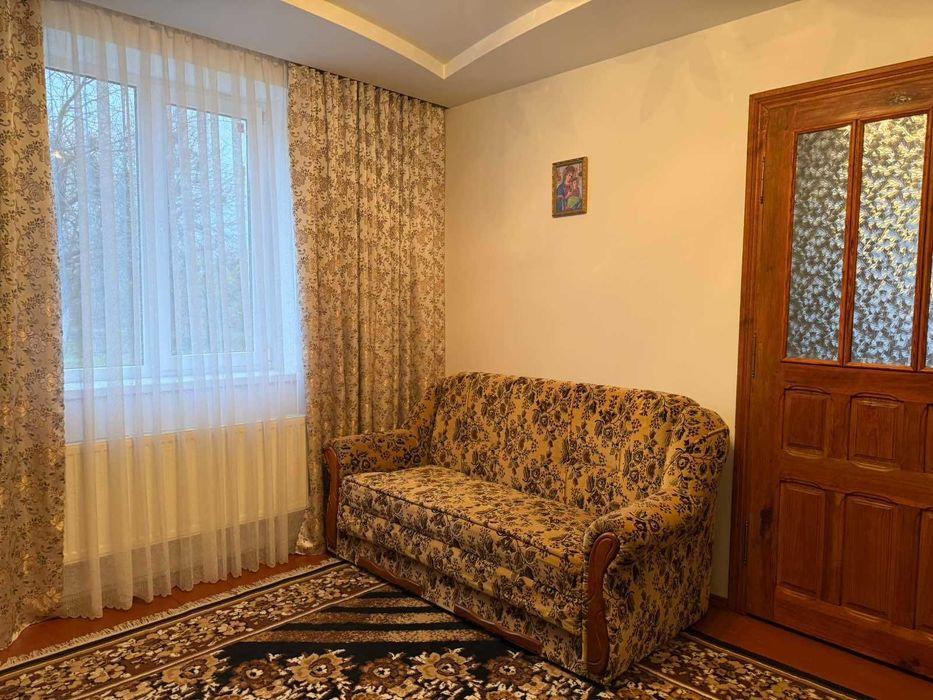 Половина будинку та земельна ділянка 16 сот., с. Батятичі