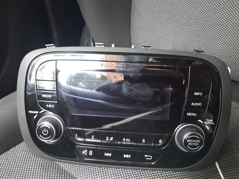 Автомагнитола FM