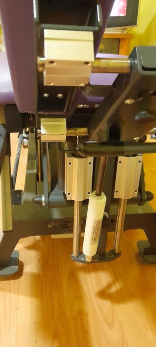 Stół rehabilitacyjny elektryczny 3-sekcyjny do terapii manualnej-CHIRO