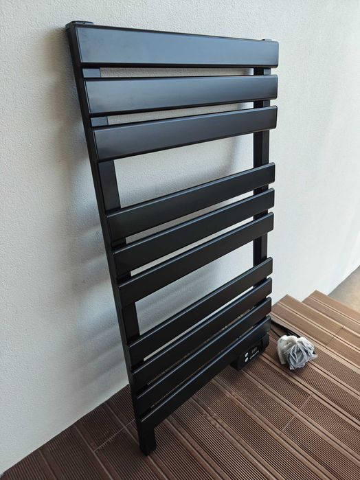 Toalheiro WARM TOWEL Barra de toalha elétrica para piso ou parede 500W