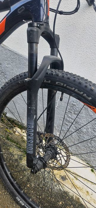 Bicicleta KTM em Carbono Roda 29