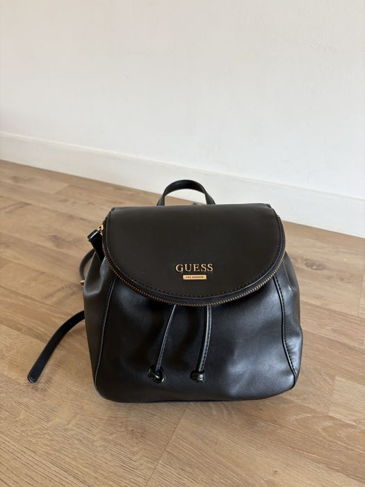 Mochila Guess preta